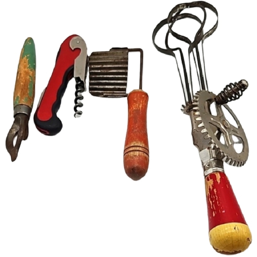 Lot 4 Pieces Vintage Tools Assorted Kichen Gadgets Decor